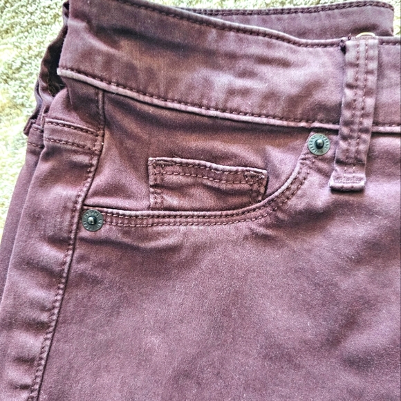Universal threads high-rise skinny jeggings 0/25R 26x27 eggplant - Picture 9 of 9